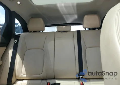 2017 Jaguar F-Pace Premium z USA, uszkodzony, nr VIN SADCJ2BV7HA489912